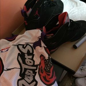 Air Jordan 7 raptors